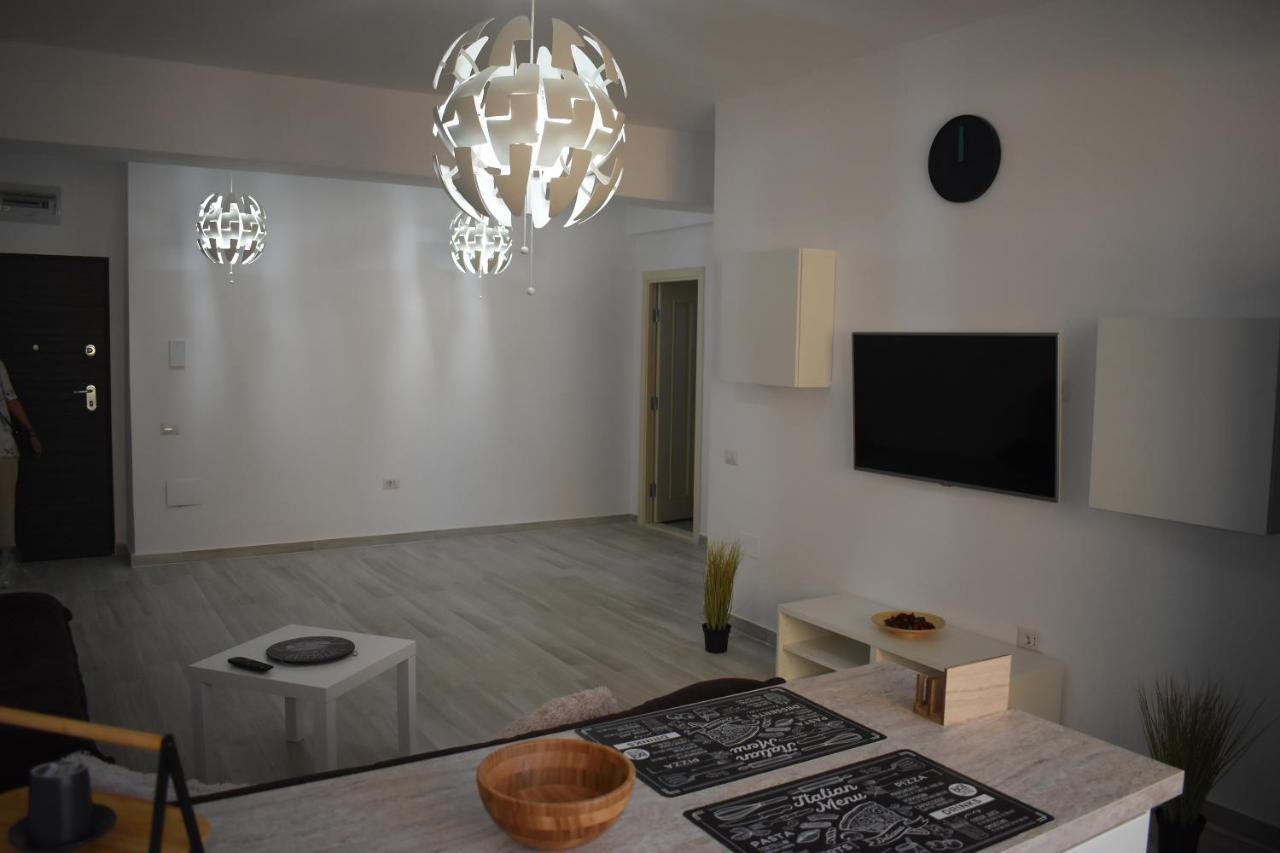 Apartment By The Lake With A View Mamaia Dış mekan fotoğraf