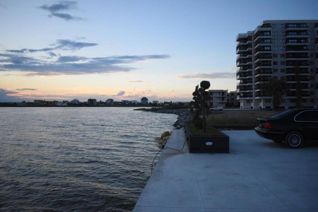 Apartment By The Lake With A View Mamaia Dış mekan fotoğraf