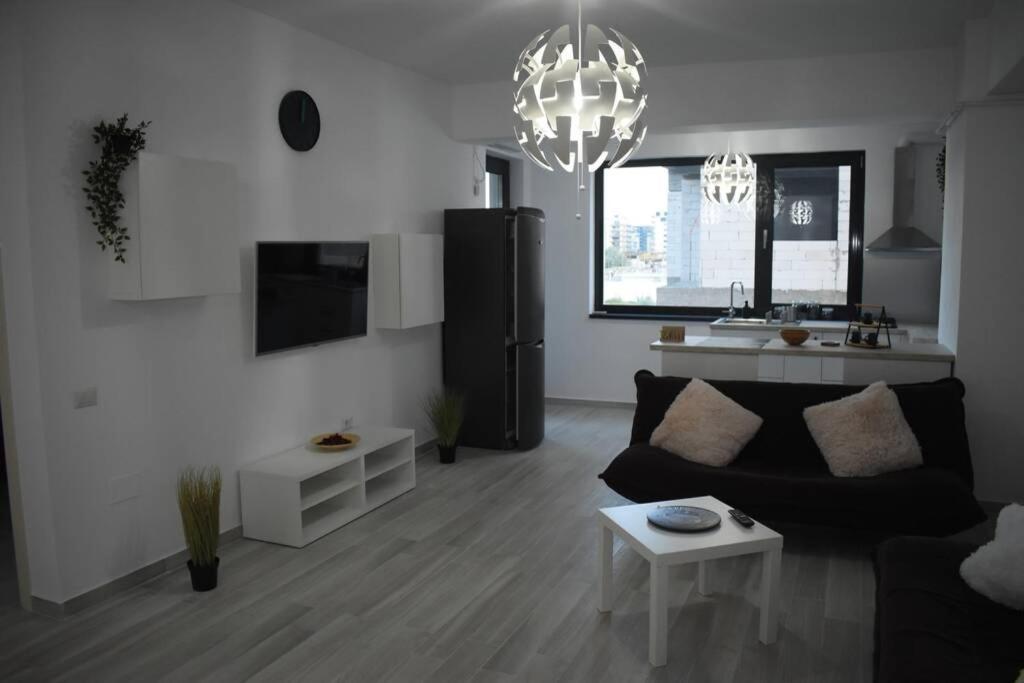 Apartment By The Lake With A View Mamaia Dış mekan fotoğraf