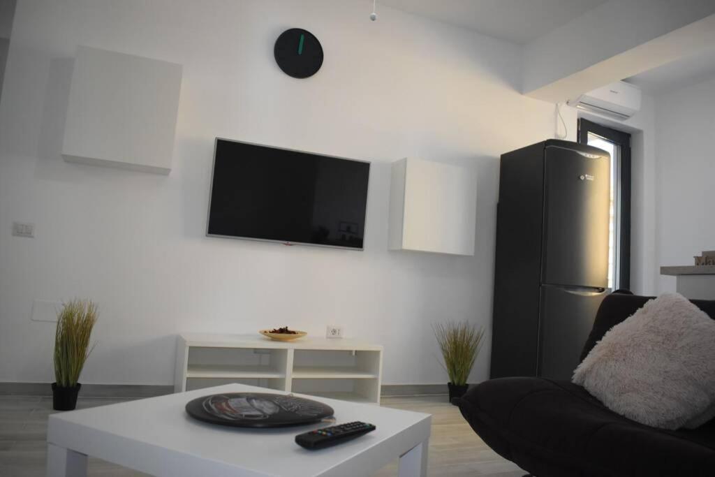 Apartment By The Lake With A View Mamaia Dış mekan fotoğraf