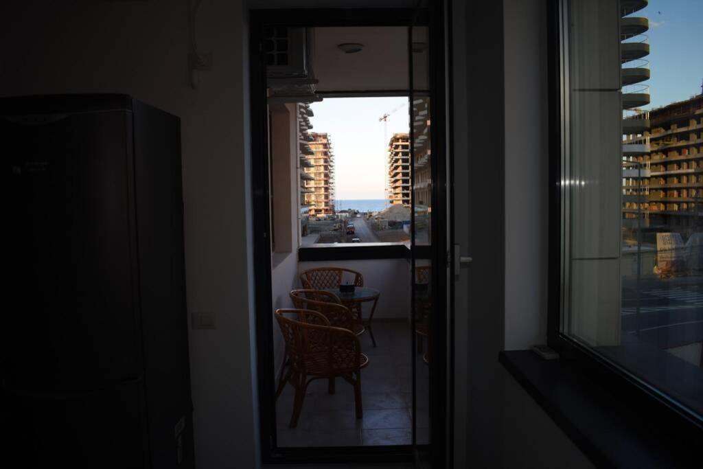 Apartment By The Lake With A View Mamaia Dış mekan fotoğraf